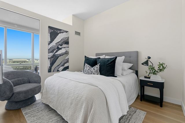 188 Brookline Ave 26G, Boston, MA 02215