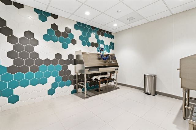 188 Brookline Ave 26G, Boston, MA 02215