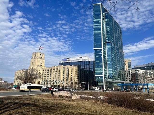 188 Brookline Ave 26G, Boston, MA 02215