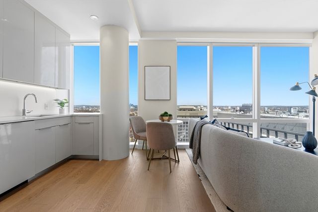 188 Brookline Ave 26G, Boston, MA 02215