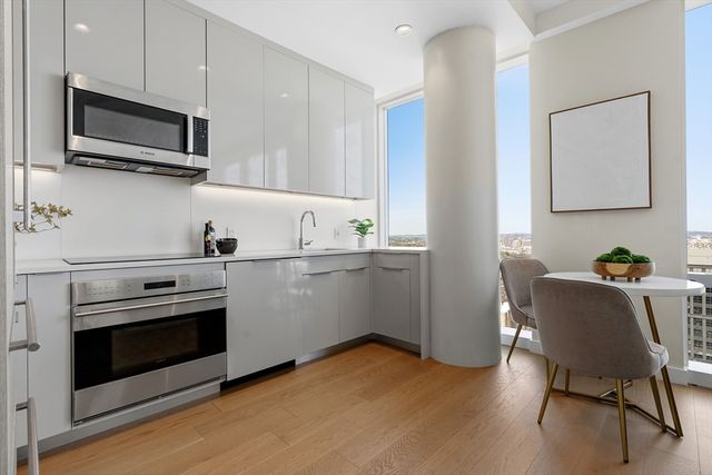 188 Brookline Ave 26G, Boston, MA 02215