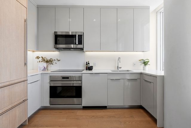 188 Brookline Ave 26G, Boston, MA 02215