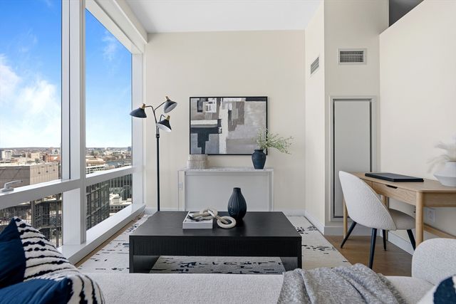 188 Brookline Ave 26G, Boston, MA 02215