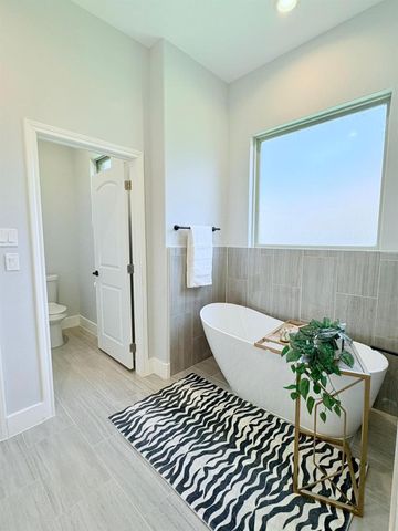 55 Ruskin Drive W, Montgomery, TX 77356