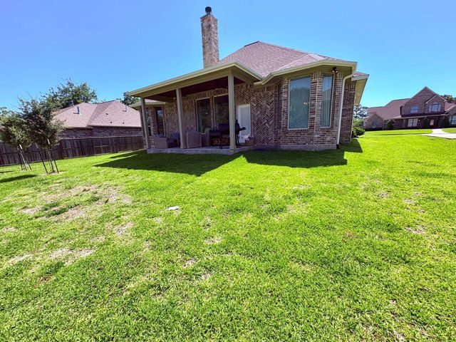 55 Ruskin Drive W, Montgomery, TX 77356