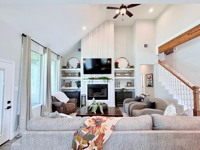 55 Ruskin Drive W, Montgomery, TX 77356