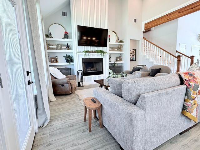 55 Ruskin Drive W, Montgomery, TX 77356