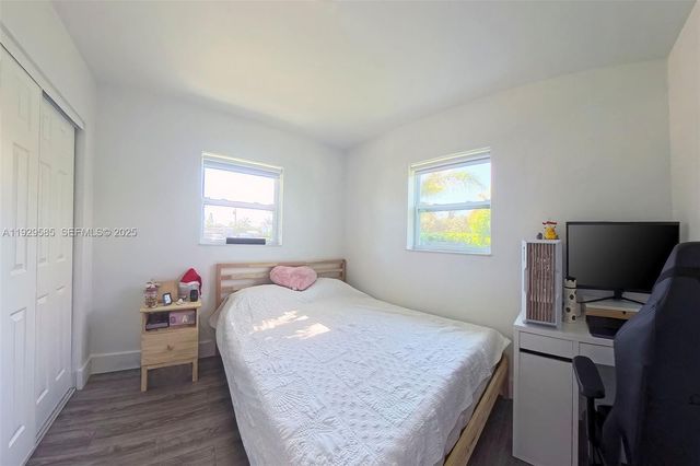 10111 Jamaica Dr, Cutler Bay, FL 33189