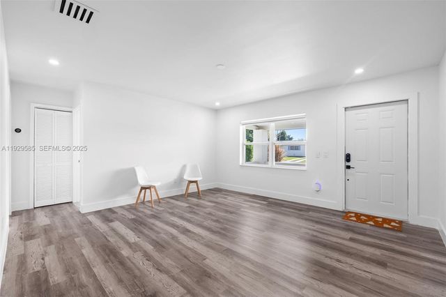 10111 Jamaica Dr, Cutler Bay, FL 33189