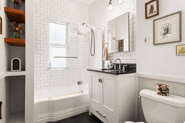 29 Windsor 29, Somerville, MA 02144