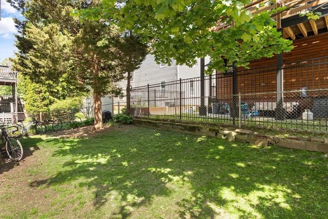 29 Windsor 29, Somerville, MA 02144