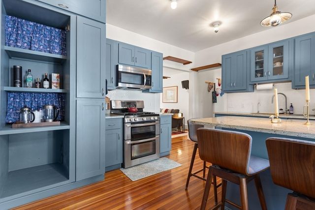 29 Windsor 29, Somerville, MA 02144