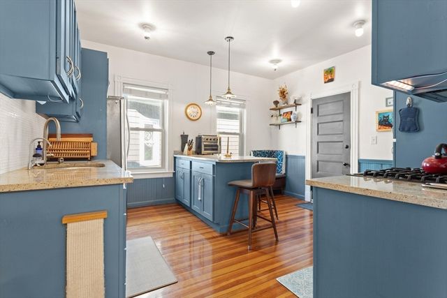 29 Windsor 29, Somerville, MA 02144