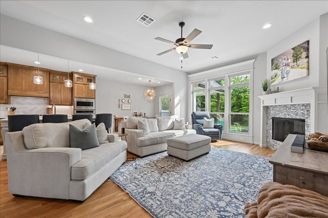 825 N 89th Street, Broken Arrow, OK 74014