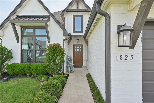 825 N 89th Street, Broken Arrow, OK 74014