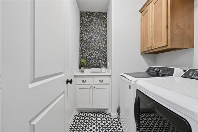 825 N 89th Street, Broken Arrow, OK 74014