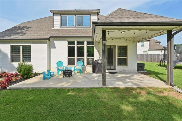 825 N 89th Street, Broken Arrow, OK 74014