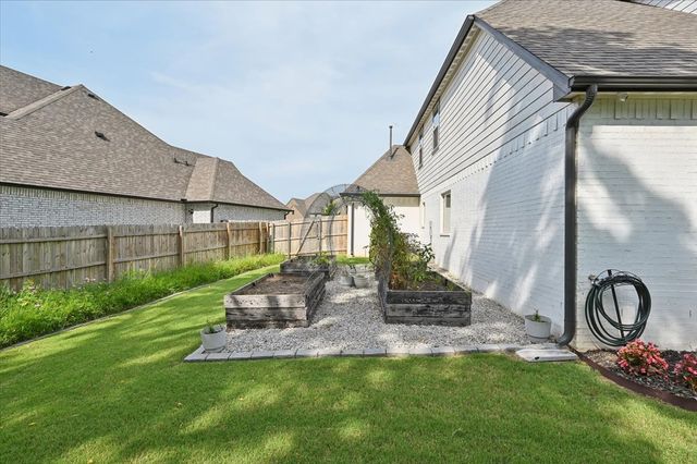 825 N 89th Street, Broken Arrow, OK 74014