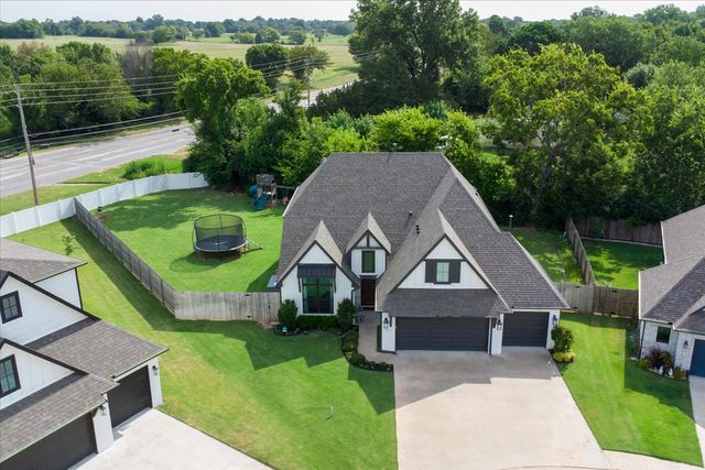 825 N 89th Street, Broken Arrow, OK 74014