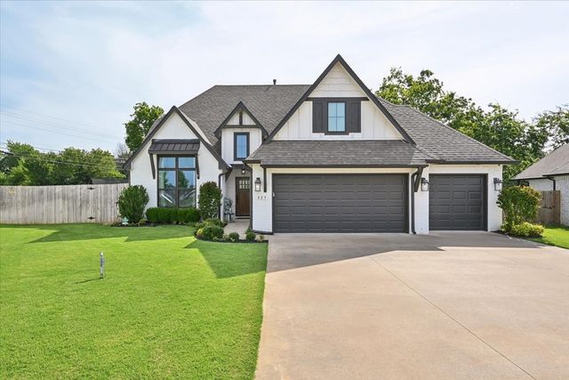 825 N 89th Street, Broken Arrow, OK 74014