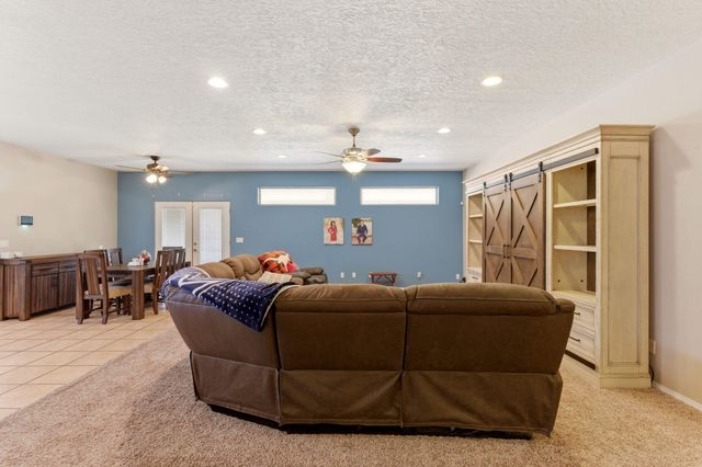 1161 Canal Boulevard SW, Los Lunas, NM 87031