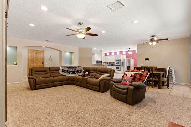 1161 Canal Boulevard SW, Los Lunas, NM 87031