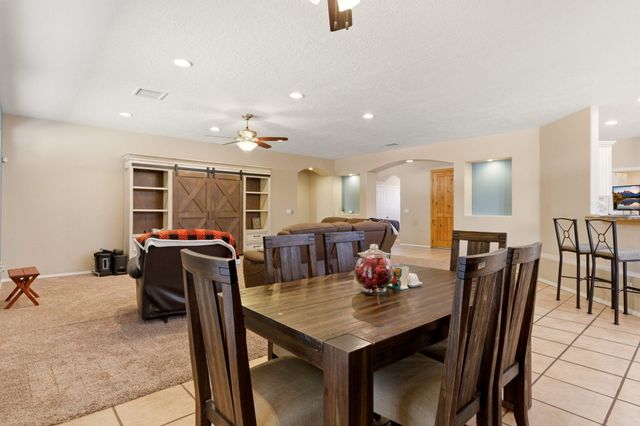 1161 Canal Boulevard SW, Los Lunas, NM 87031