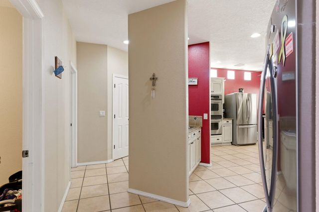 1161 Canal Boulevard SW, Los Lunas, NM 87031