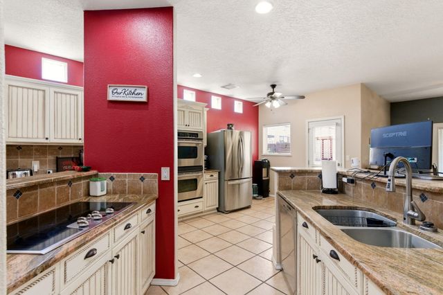 1161 Canal Boulevard SW, Los Lunas, NM 87031