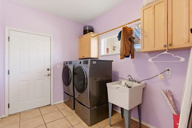 1161 Canal Boulevard SW, Los Lunas, NM 87031