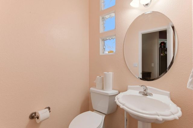 1161 Canal Boulevard SW, Los Lunas, NM 87031