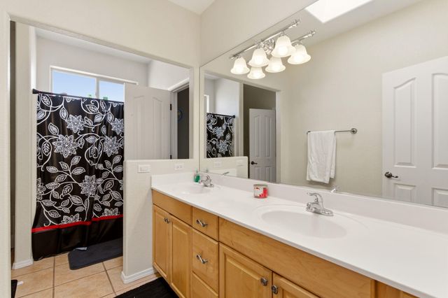 1161 Canal Boulevard SW, Los Lunas, NM 87031