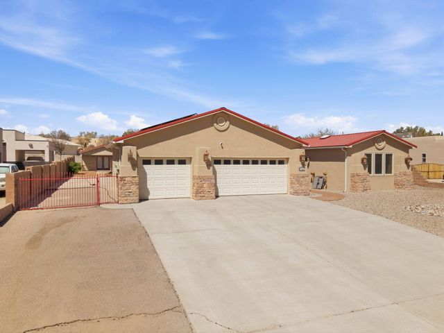 1161 Canal Boulevard SW, Los Lunas, NM 87031