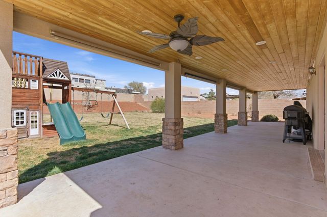 1161 Canal Boulevard SW, Los Lunas, NM 87031