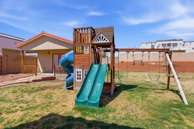 1161 Canal Boulevard SW, Los Lunas, NM 87031