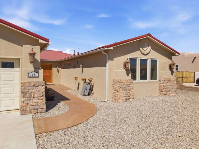 1161 Canal Boulevard SW, Los Lunas, NM 87031
