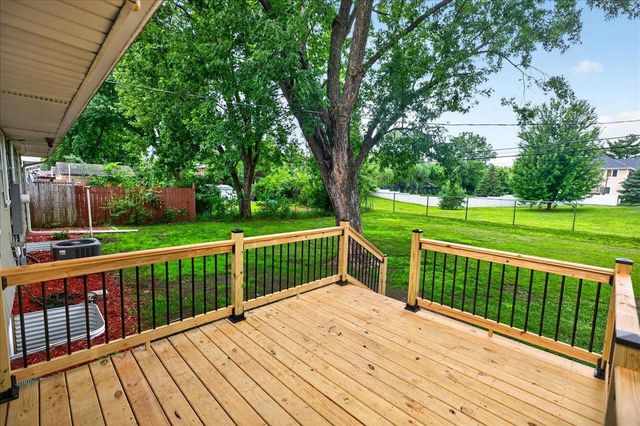 5657 Nevada Avenue N, Crystal, MN 55428