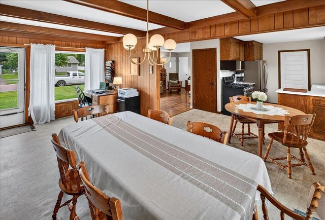 5657 Nevada Avenue N, Crystal, MN 55428