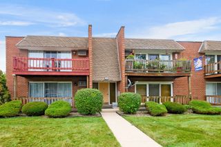 539 N Pleasant Drive 2C, Glenwood, IL 60425