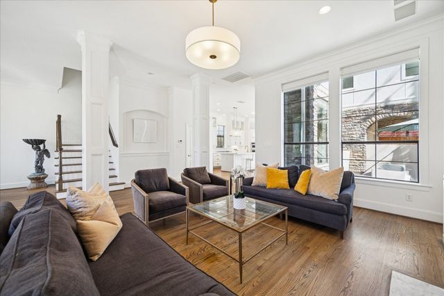 1923 Elmen Street, Houston, TX 77019