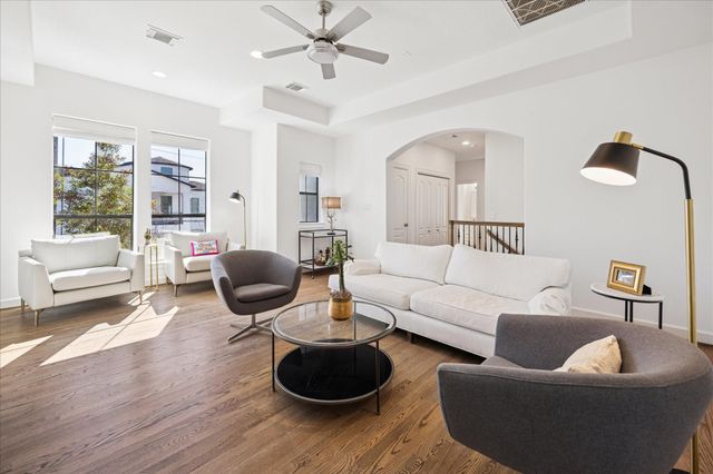 1923 Elmen Street, Houston, TX 77019