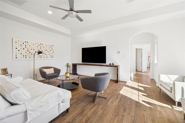 1923 Elmen Street, Houston, TX 77019