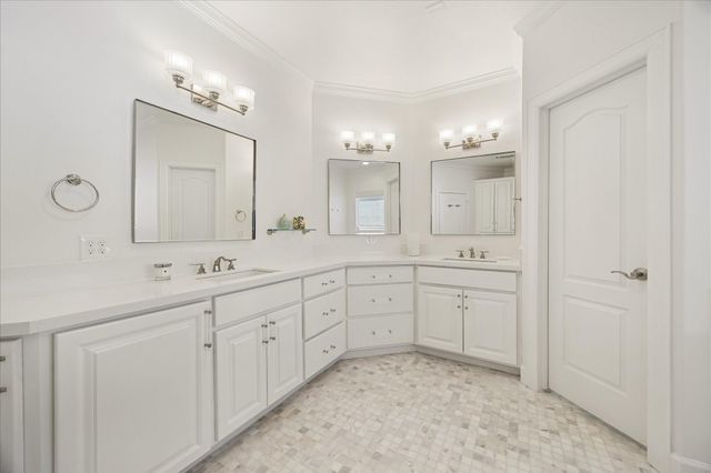 1923 Elmen Street, Houston, TX 77019