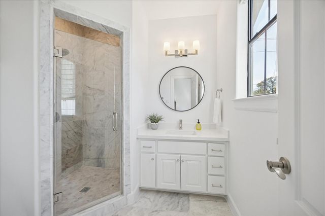 1923 Elmen Street, Houston, TX 77019