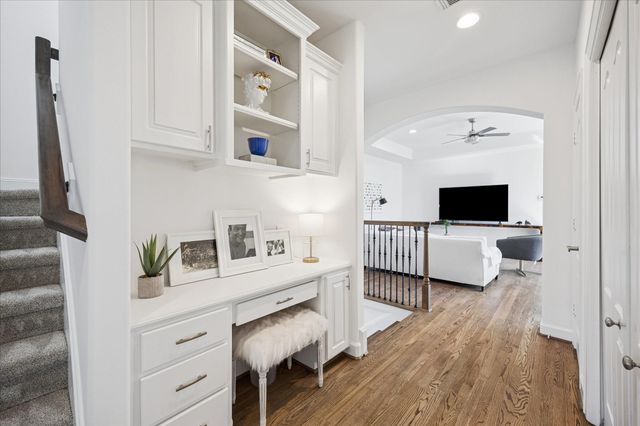 1923 Elmen Street, Houston, TX 77019