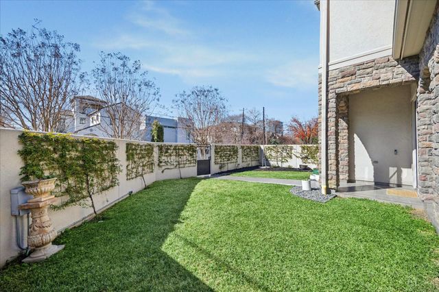 1923 Elmen Street, Houston, TX 77019