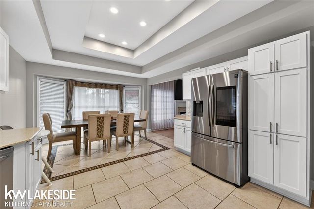 16152 Kingsway Drive, Macomb Twp, MI 48044