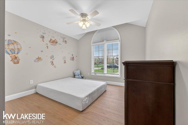 16152 Kingsway Drive, Macomb Twp, MI 48044