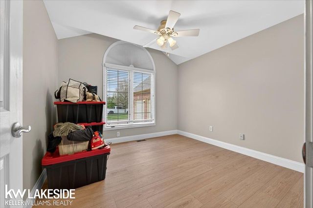 16152 Kingsway Drive, Macomb Twp, MI 48044