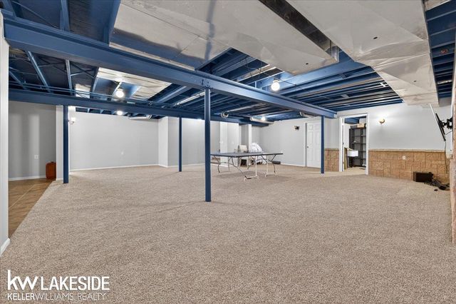 16152 Kingsway Drive, Macomb Twp, MI 48044